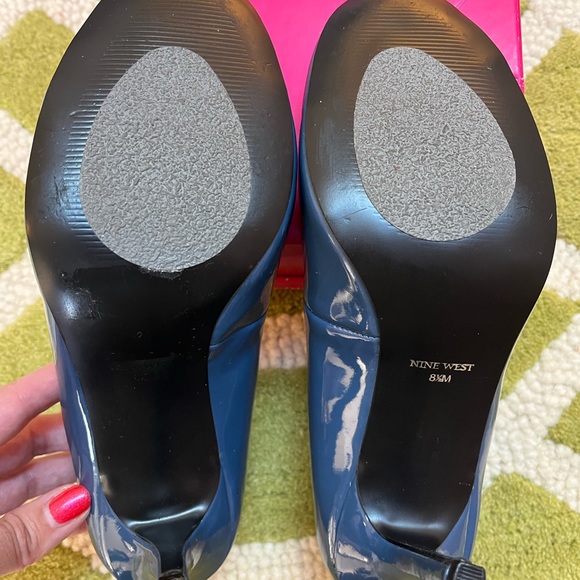 Nine West Blue Faux Patent Heels - Picture 5 of 7